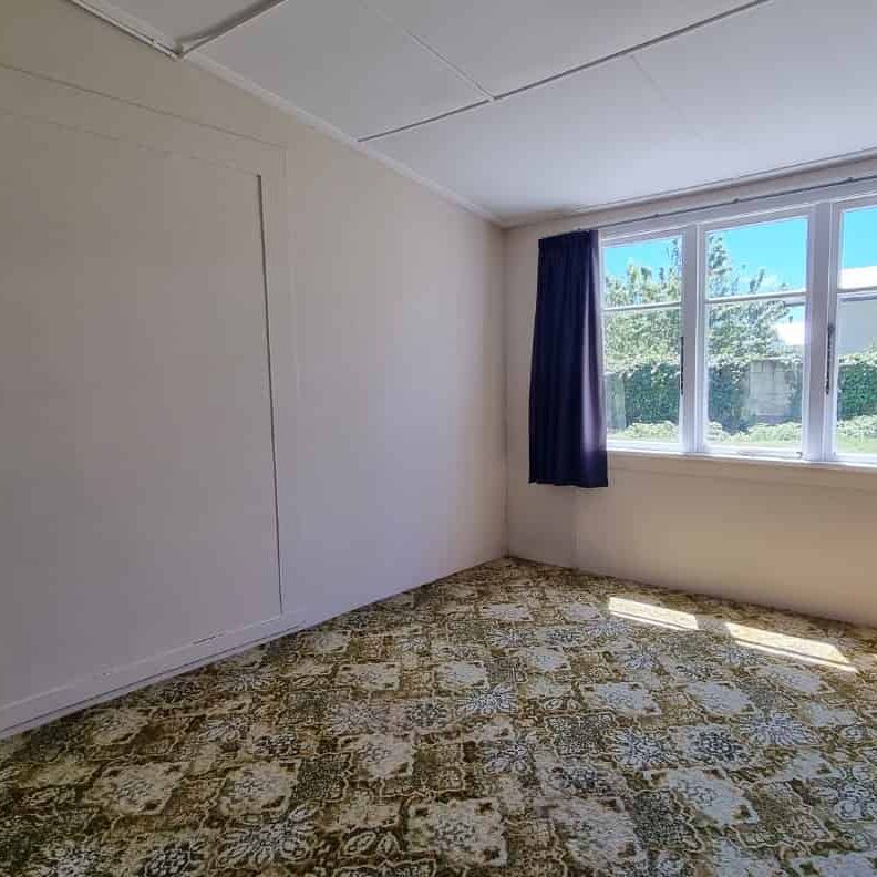 Price Drop! - Photo 1