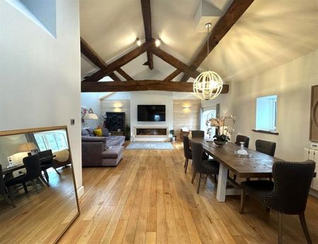 3 Bedroom Semi Detached To Let - Photo 2