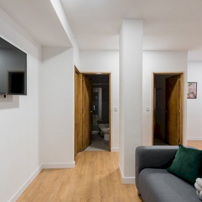 Modern double room in calle Martin de los Heros - Foto 1