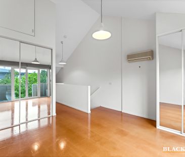 8 Bluebell Street, O'Connor ACT 2602 - House For Rent | Domain - Photo 6