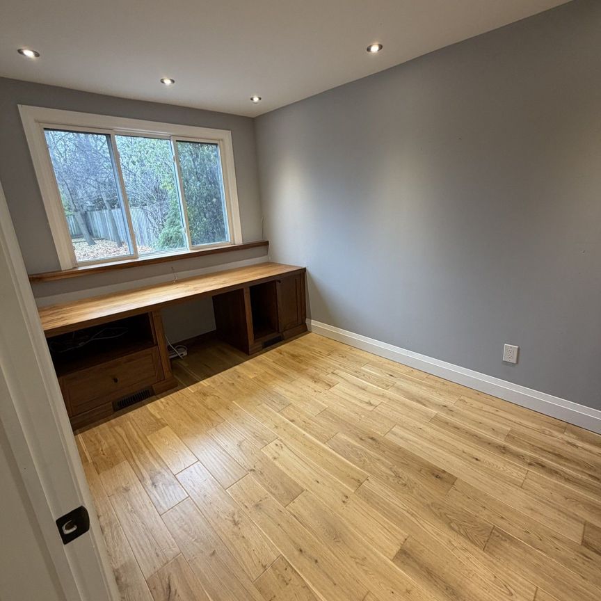 For Lease - 623 Trafford Crescent, Oakville, Ontario - Photo 1