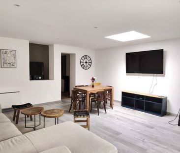 Location Maison 7 pièces 205m² LILLE 59000 - Photo 3