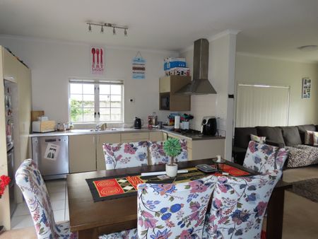 27 Mulvaney Crescent, Henderson - Photo 5