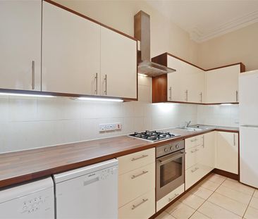 Studio To Let - Photo 2