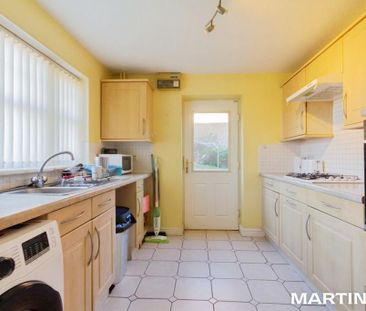 3 bedroom semi-detached house to rent - Photo 6