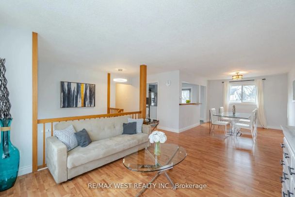 75 Wright Crescent #Upper - Photo 1