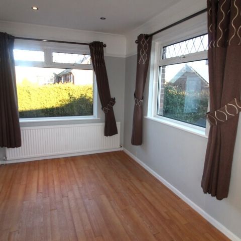 Broadgate Lane, Horsforth - Photo 1