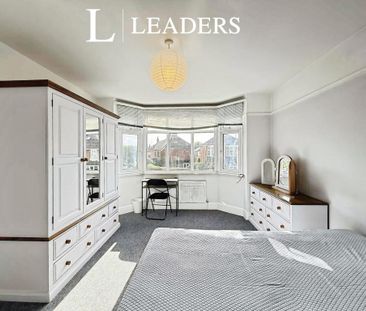 6 bedroom detached house to rent - Photo 4
