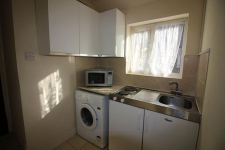 1 bedroom flat to rent - Photo 3