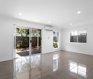 Modern Townhouse! Two Car Accomodation Townhouse - Photo 5