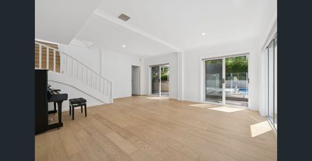 Immaculately Presented Family Home in Prime Location! - Photo 2