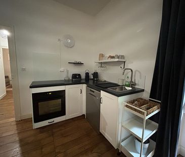 Location Appartement 2 pièces 61m² - Photo 2