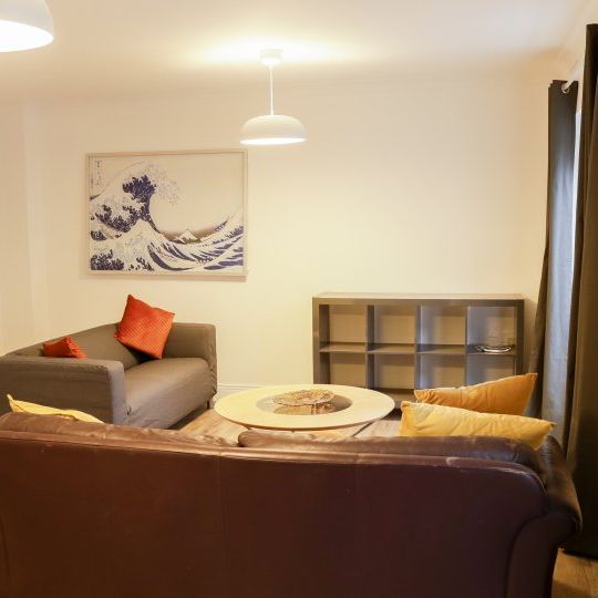 Large 3-bedroom apartment for rent in The Liberties, Dublin - Photo 1