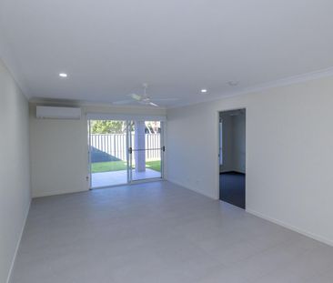 BEAUTIFUL BRAND NEW 3 BEDROOM VILLA! - Photo 2