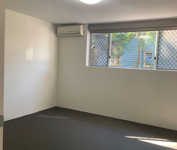 1/388 Old Cleveland Road, Coorparoo QLD 4151 - Apartment For Rent |... - Photo 5