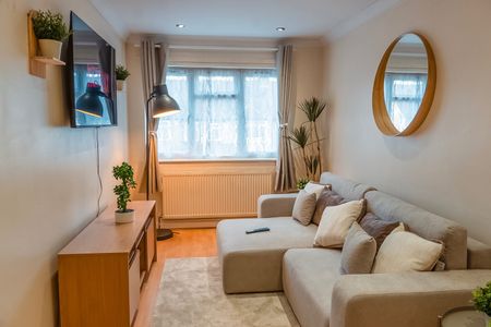 2 Bed Maisonette, Berkhamsted Avenue, HA9 - Photo 2