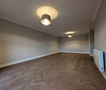 2 bed Flat to rent - Photo 1