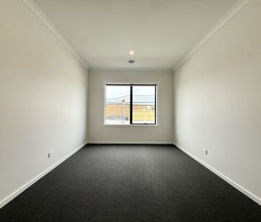 14 Brushtail Street, Mambourin VIC, Belconnen - Photo 4