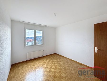 Logement de 4.5 pièces dans le quartier du Jura ! - Photo 3