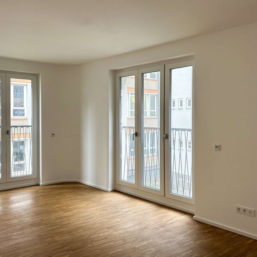 Modernes Wohnen zwischen Skyline und Altstadt - Photo 1