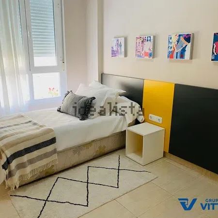 Alquiler de piso en Camino de Torres - Photo 1