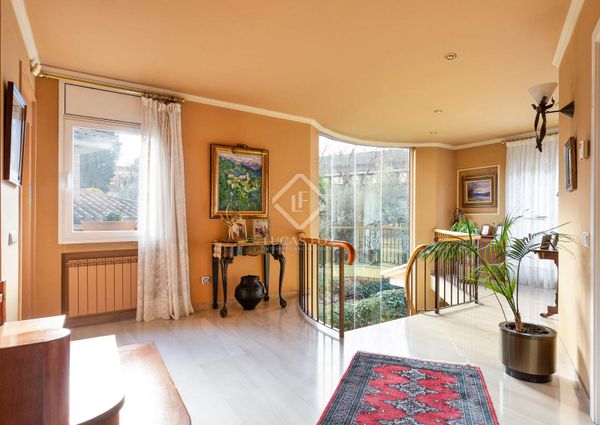 5 Bedroom house / villa with 172m² garden for rent in Sant Cugat, Barcelona