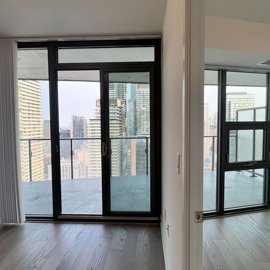 For Lease - 11 Wellesley Street Unit# 3204, Toronto, Ontario - Photo 1