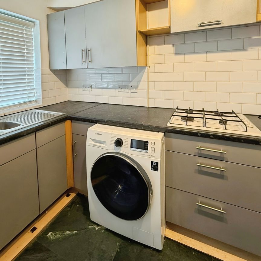 property to rent Albert Road, Beeston, Nottingham, NG9 - Photo 1