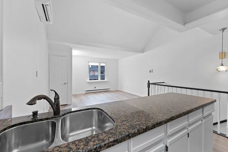For Lease - 37 Connaught Avenue Unit# Upper, Toronto, Ontario - Photo 5