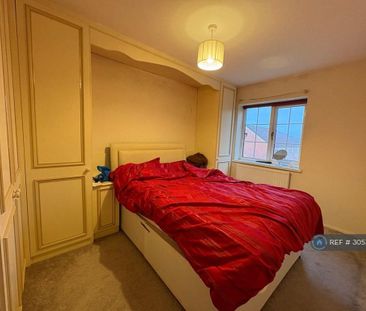 3 bedroom semi-detached house to rent - Photo 2
