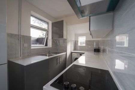Victoria Street, NG18, Property for rent - Photo 2