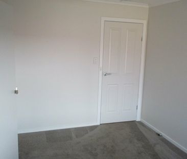 Available immediately - Photo 5