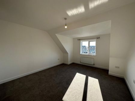 3 bedroom end of terrace house to rent - Photo 3