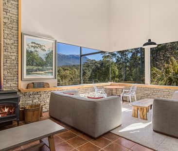 32 Bramble Street, Ridgeway TAS 7054 - House For Rent | Domain - Photo 1