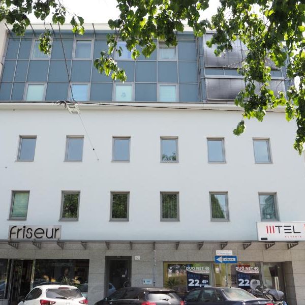 Hessenplatz! Schöne, gepflegte Wohnung mit Balkon, 85 m² WNFL im 1. OG mit Lift, Garage optional! Landstraßennähe! - Photo 1