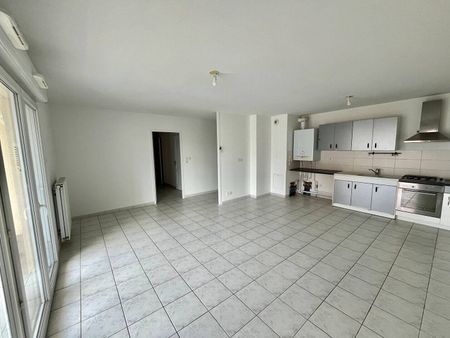 Location appartement 4 pièces 84.79 m² à Bourg-en-Bresse (01000) - Photo 5
