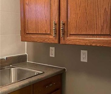 For Lease - 65 Whitburn Crescent, Toronto, Ontario - Photo 5