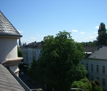 Gemütliche 2-Zimmer-Gründerzeitwohnung mit Wohnküche im Bonner Musi... - Photo 2