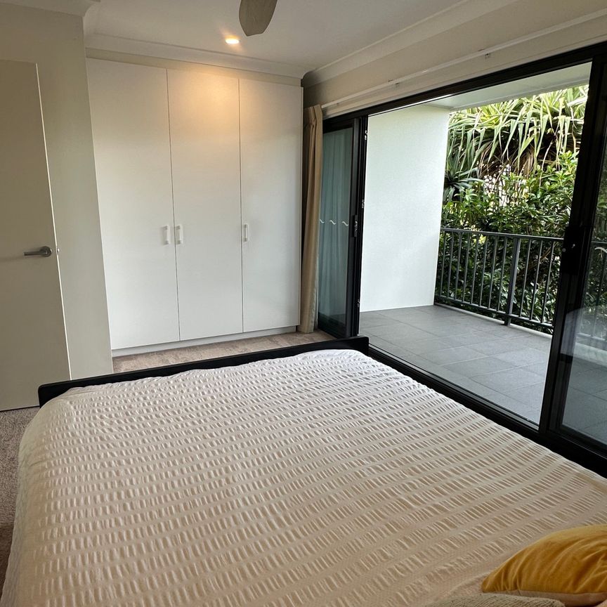 Sunshine Beach - Photo 1