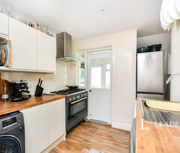 3 bedroom terraced to rent Roedale Road - Photo 3