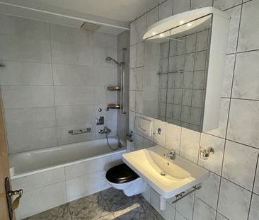 St-Imier, beautiful 4-room apartment on the 2nd floor with elevator - Photo 4