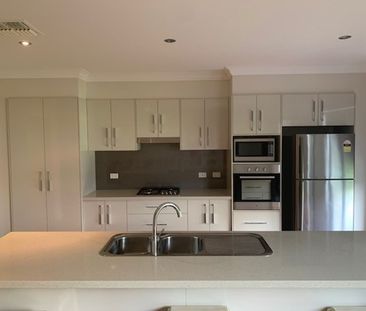 Tamworth Furnished Accommodation- Hillvue - Photo 4