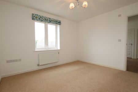 2 bedroom Apartment to let - Photo 4