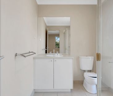 1 Stanhope Place, Pakenham VIC 3810 - House For Rent | Domain - Photo 3