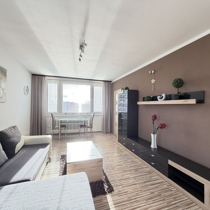Pronájem bytu 2+1 58 m² - Фото 1