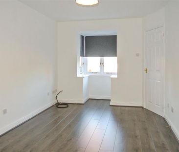 2 bedroom semi-detached house to rent - Photo 5