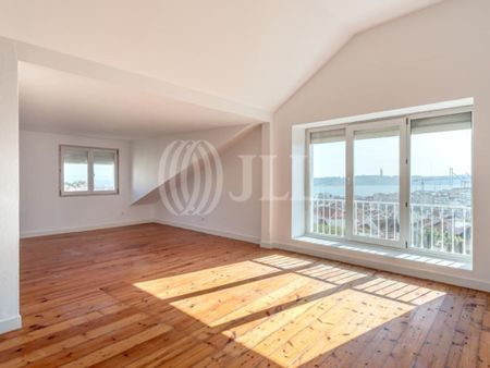 2 room luxury Flat for rent in Principe Real (Merces), Misericórdia, Lisbon - Photo 4