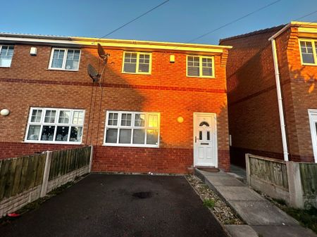 Litherland Avenue, Wirral - Photo 2