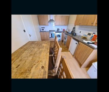 Room in a Shared Flat, Victoria Street, LS3 - Photo 4