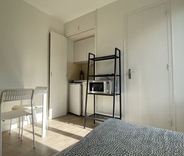 Location Appartement 1 pièce 11m² LA ROCHE SUR YON 85000 - Photo 2